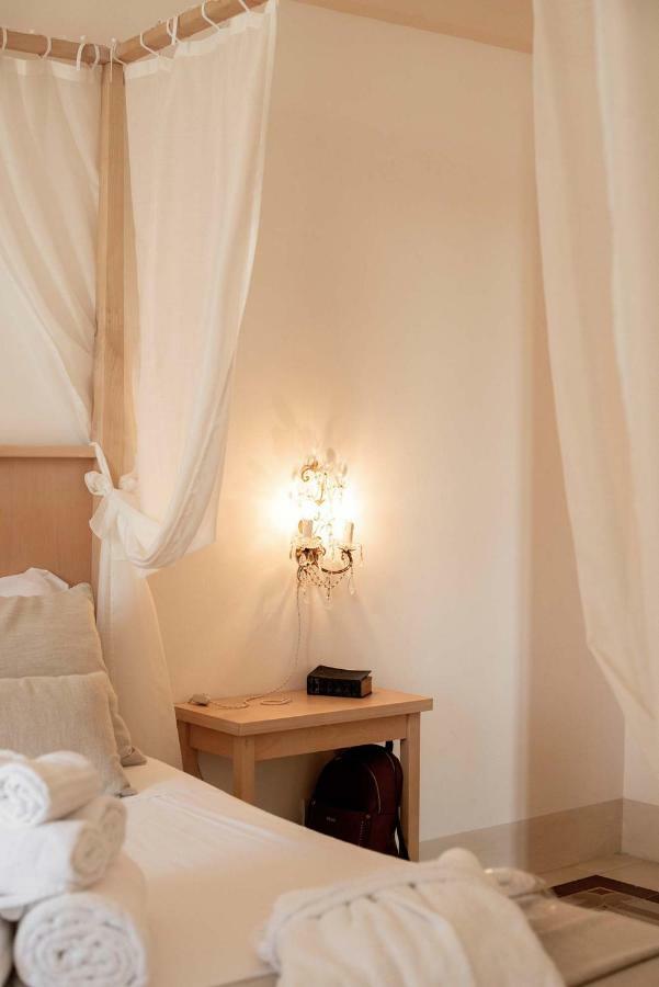 Relais Masseria Villa Cenci Cisternino Exterior photo